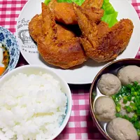 手羽先の唐揚げ
温泉卵
梅ぼし
鯵のつみれ汁
ご飯
#ボッチ飯
#夜ご飯|めぐさん