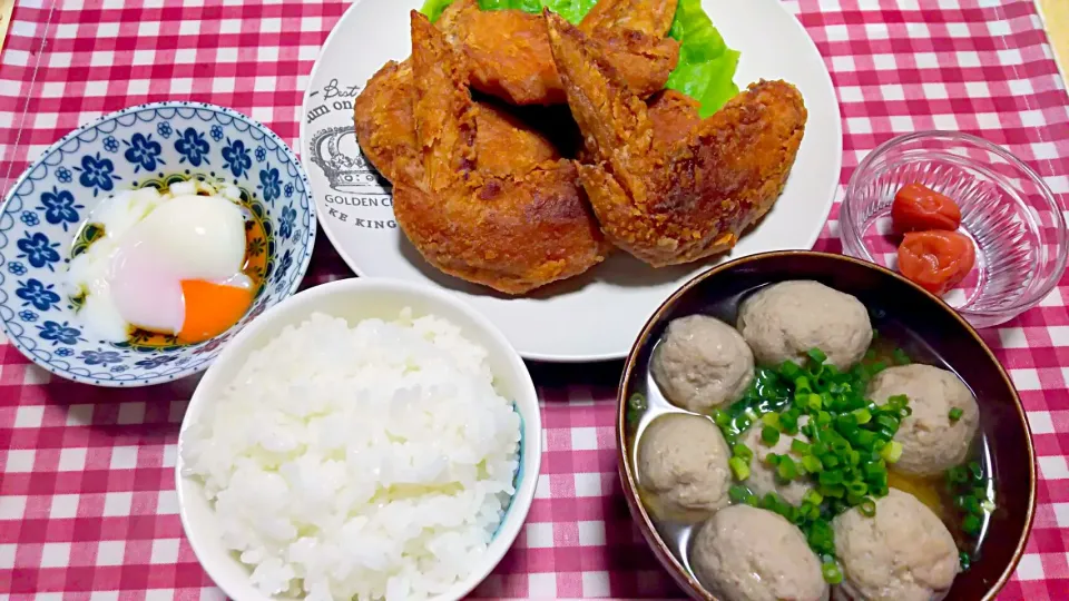 手羽先の唐揚げ
温泉卵
梅ぼし
鯵のつみれ汁
ご飯
#ボッチ飯
#夜ご飯|めぐさん