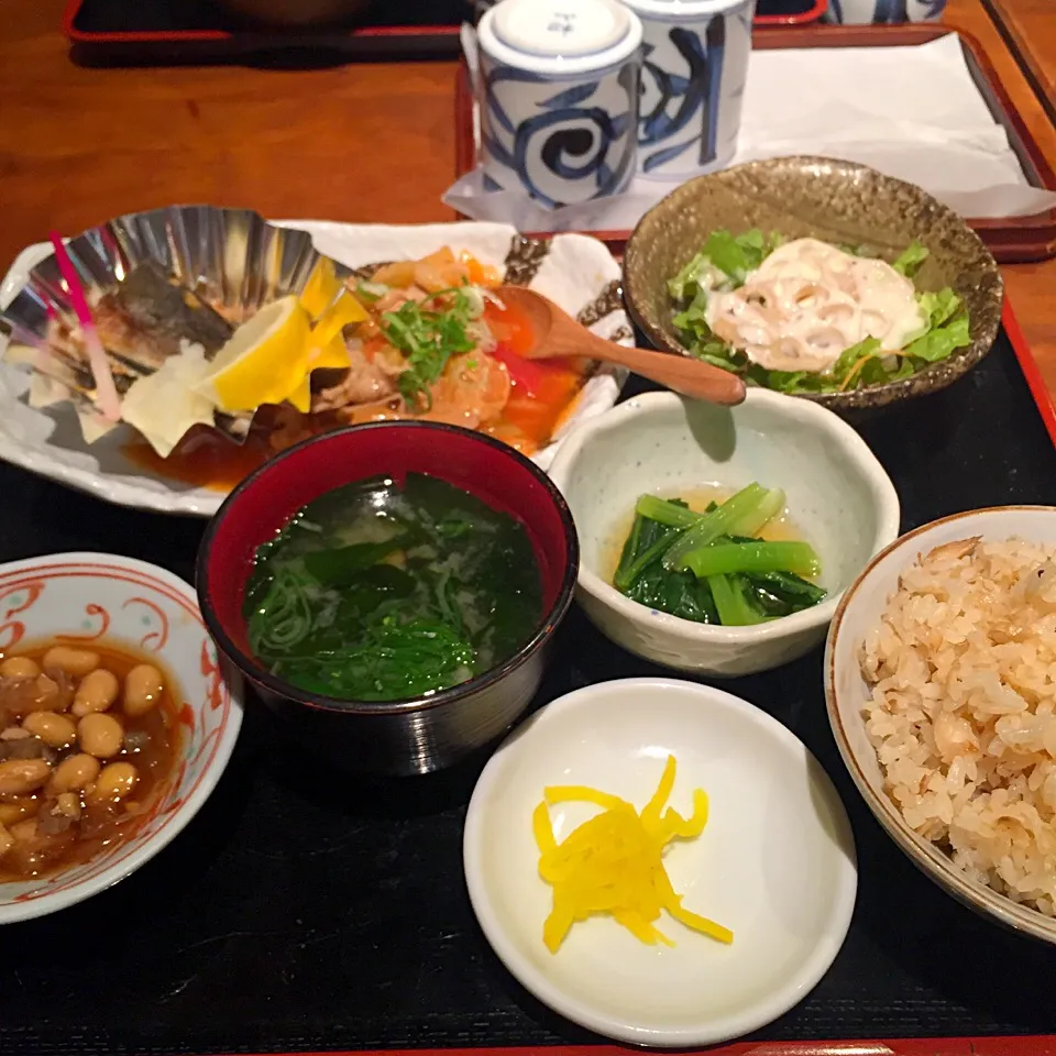 豚肉のトマト煮とホッケ一夜干しのハーフハーフ アジの混ぜご飯|ぱちねぇさん