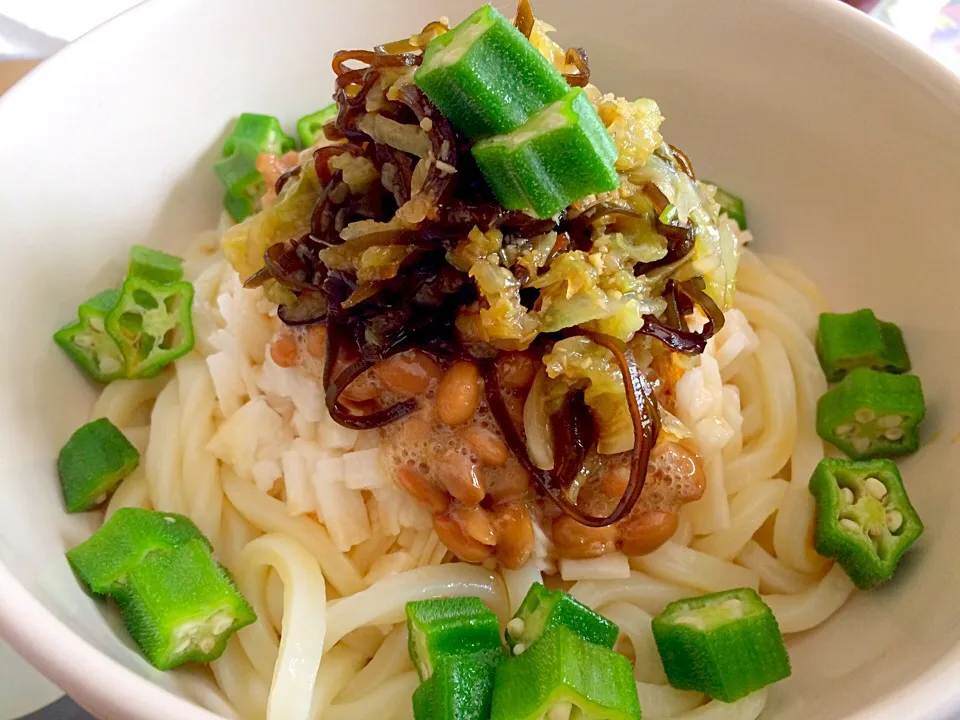 Snapdishの料理写真:ネバネバぶっかけうどん|きのこせんぱいさん