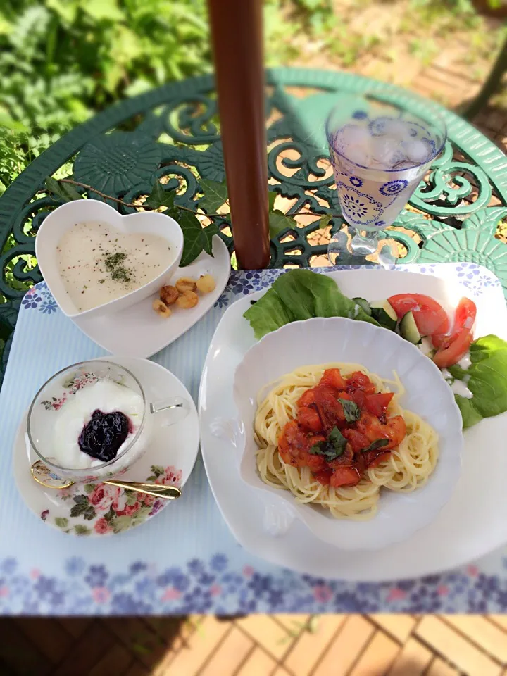 ジャガイモスープと、トマトの冷製パスタ🍅|misuzumisuさん