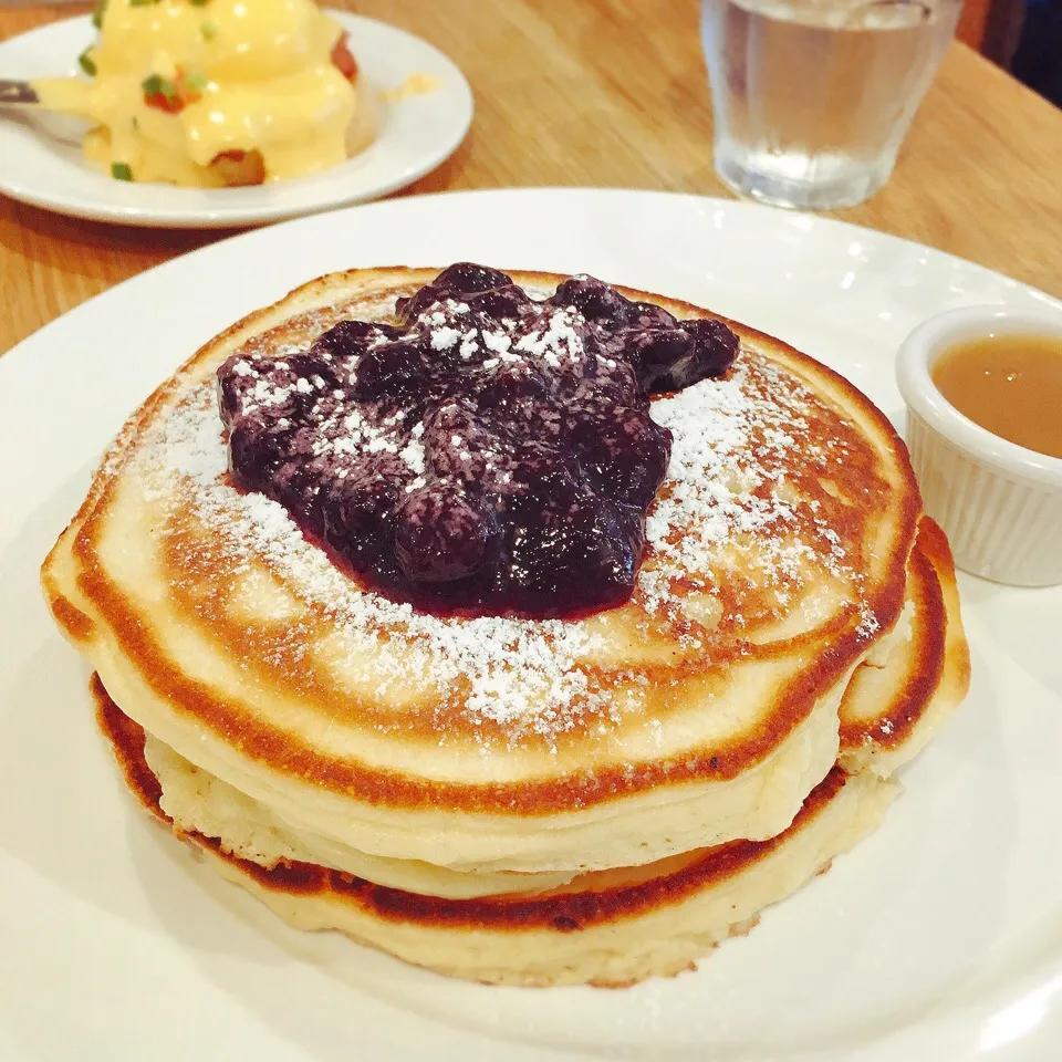 Pancakes With Warm Maple Butter🍽👑✨|leeさん