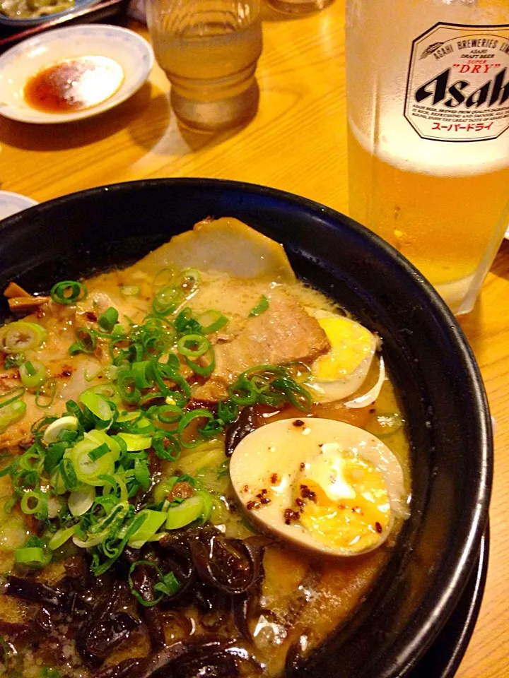 Snapdishの料理写真:ビールにラーメンと餃子
幸せでしかない♡笑|ゆうこさん