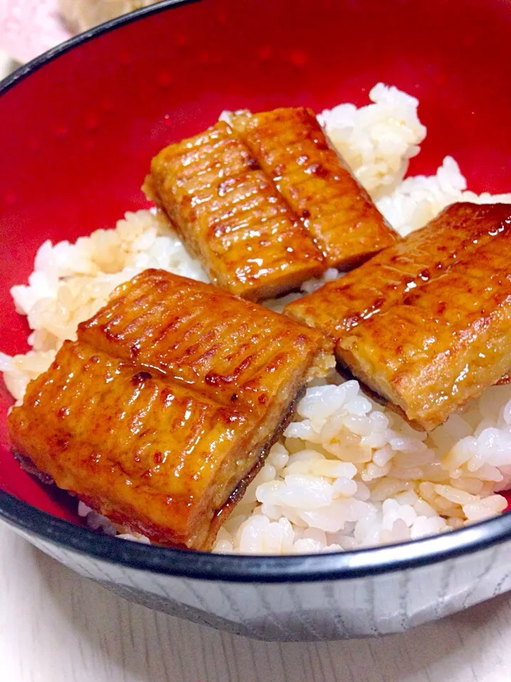 うなぎに見えるけどまさかのかまぼこ！|あやにん食堂さん