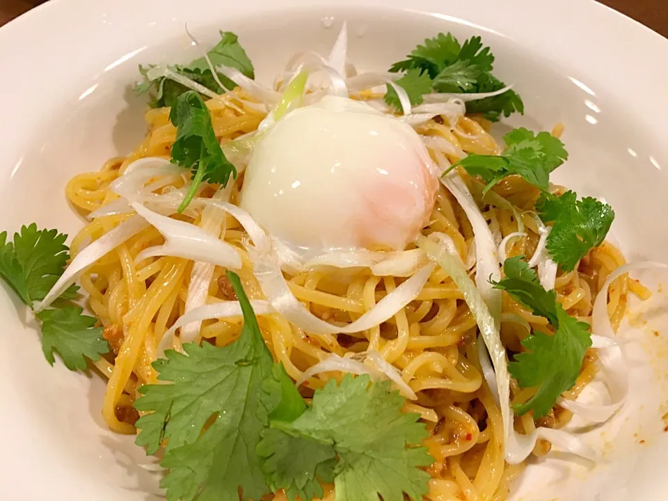 冷製台湾まぜそば風パスタ  パクチーのせ|コージ💫さん