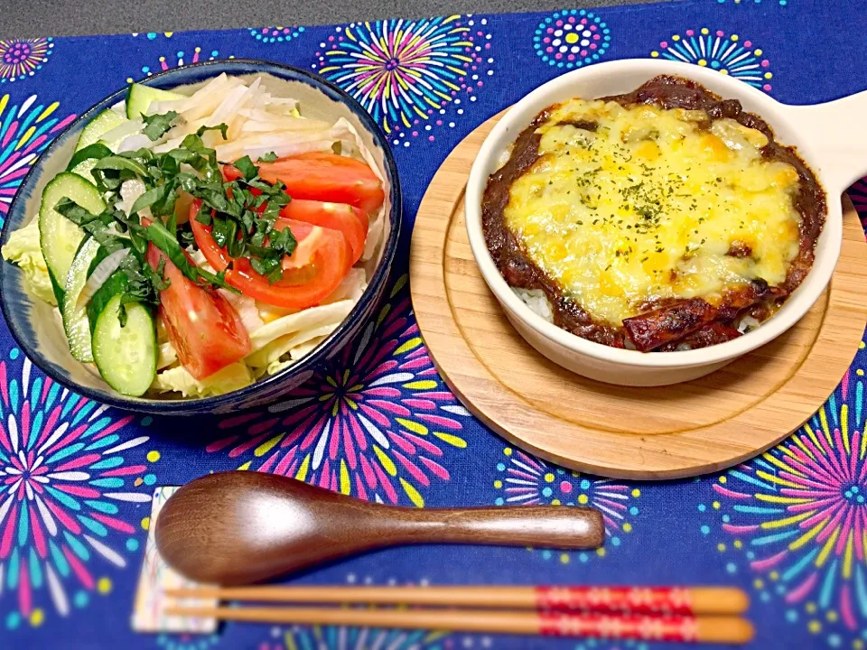 Snapdishの料理写真:1人晩ご飯꒰｡･ω･`;꒱*:･焼きチーズカレー♬|ともよさん