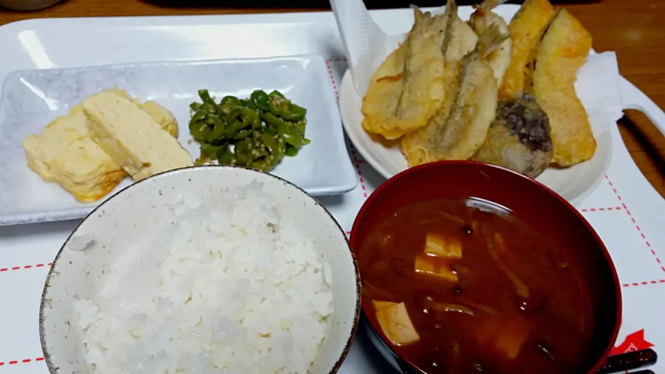 夕飯
天ぷら(鱚、南瓜、椎茸)
だし巻き玉子
ピーマンの胡麻和え
なめたけ汁|あぁちゃんさん