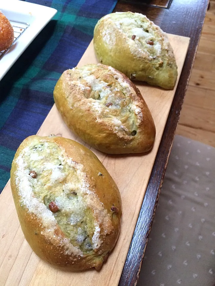 ある日の〜抹茶と黒豆のシュガーコッペパン⁽⁽ଘ( ˊᵕˋ )ଓ⁾⁾|カンカンさん