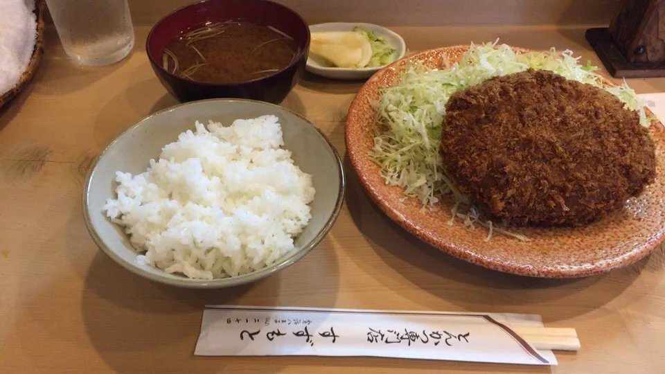 メンチカツ定食〜八王子の「すずもと」|おっちさん