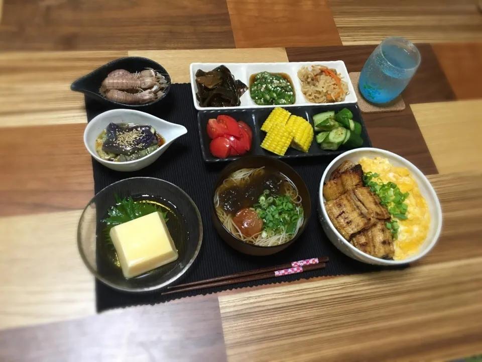 うな玉丼
梅こんぶにゅうめん
卵豆腐
シャコ
蒸しナスの中華風
小鉢6種|ぼんぼんさん