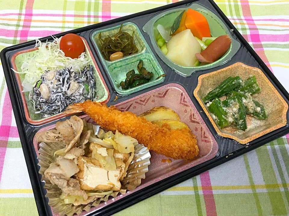 Snapdishの料理写真:厚揚げと豚肉キャベツのポン酢炒め 日替わり弁当 豊川市宅配|Naokazu Kuritaさん