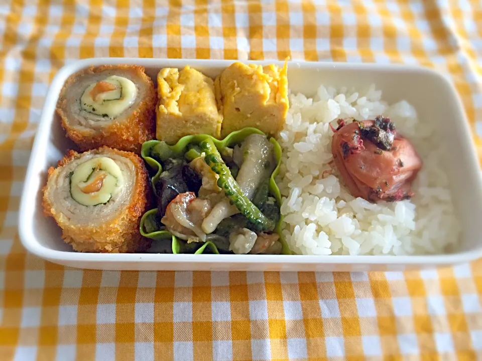 梅と大葉とチーズ巻きカツのお弁当|さとさやさん