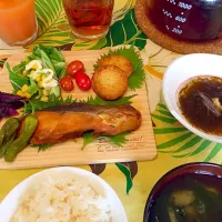 Snapdishの料理写真:朝ご飯 鮭味噌漬け|Noriko Kurosawaさん