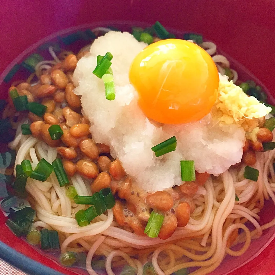 Snapdishの料理写真:納豆おろし玉子ぶっかけそうめん|カウンター嬢さん