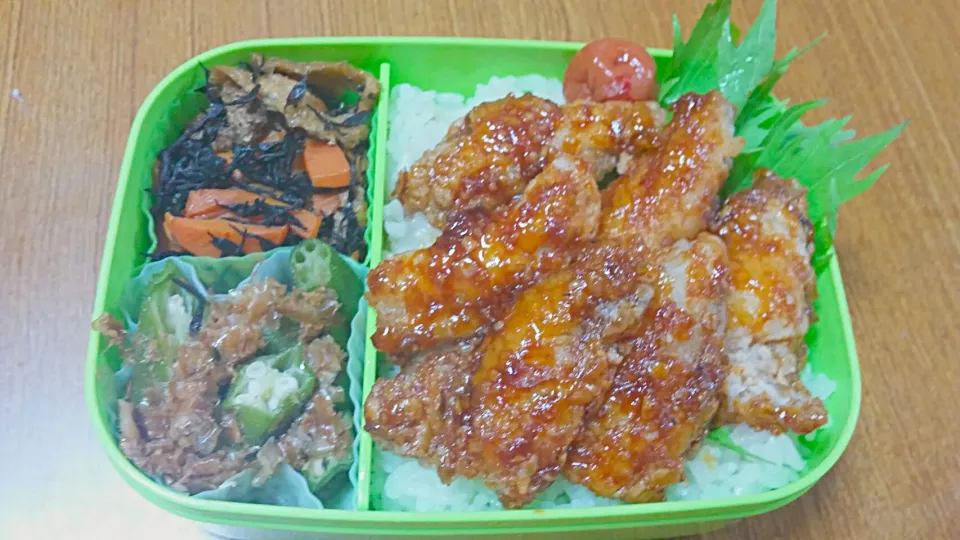 Snapdishの料理写真:旦那のお弁当
・かさごの甘辛竜田揚げ
・オクラのおかか和え
・ひじきの煮物|あぁちゃんさん