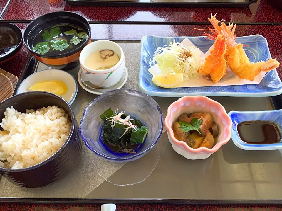 鯛めしと海老フライの定食|流線形さん