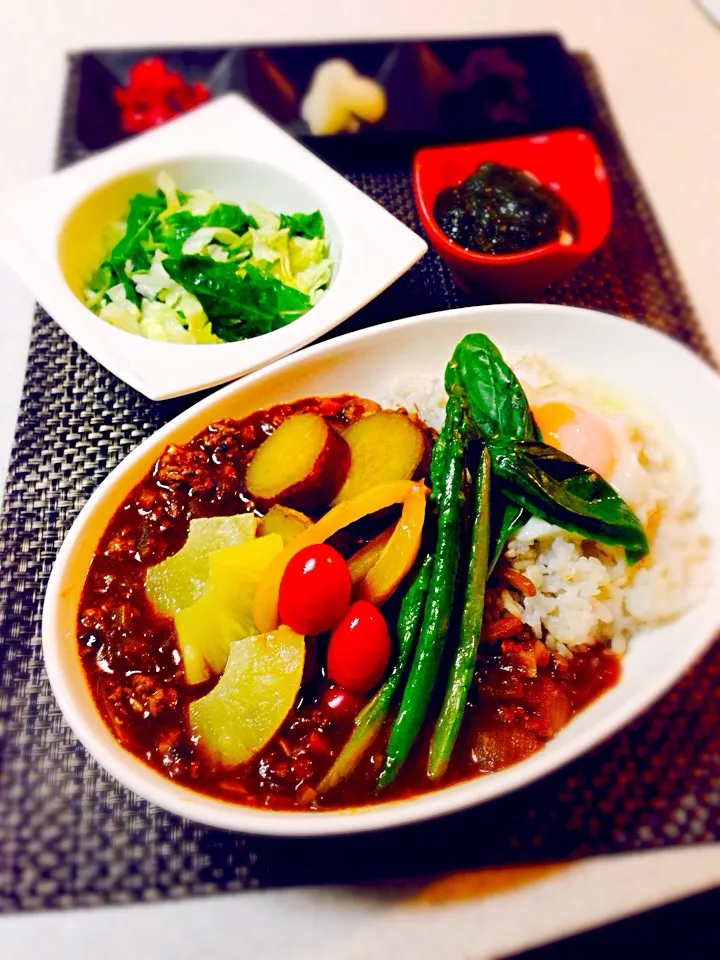 今日の晩御飯/キーマカレー＆ルッコラとレタスのサラダ＆柚子豆腐とギバサ＆紫キャベツのザワークラウト・らっきょう・福神漬けの盛り合わせ|BabyRIKAさん