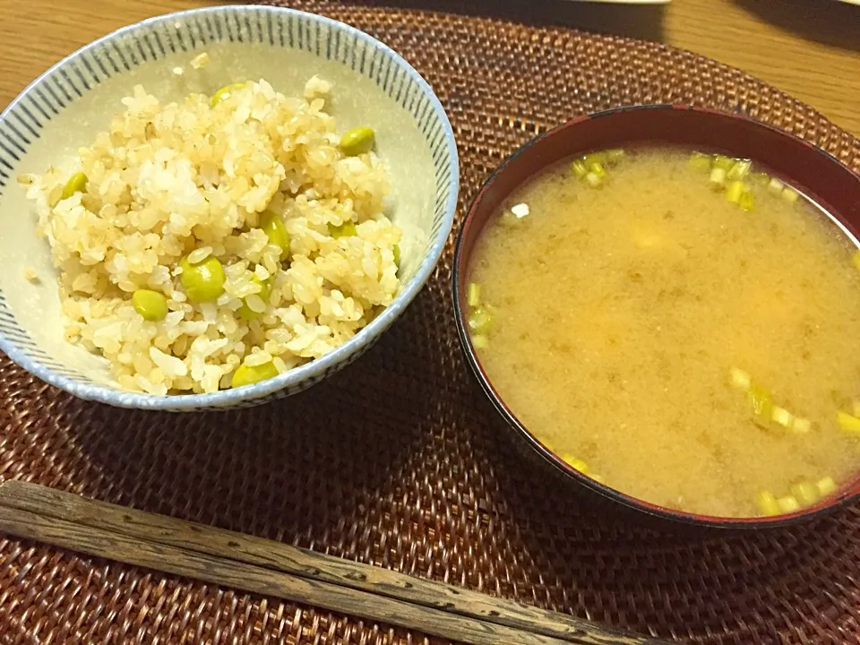 枝豆ご飯となめこと豆腐の味噌汁|TonyYamadaさん