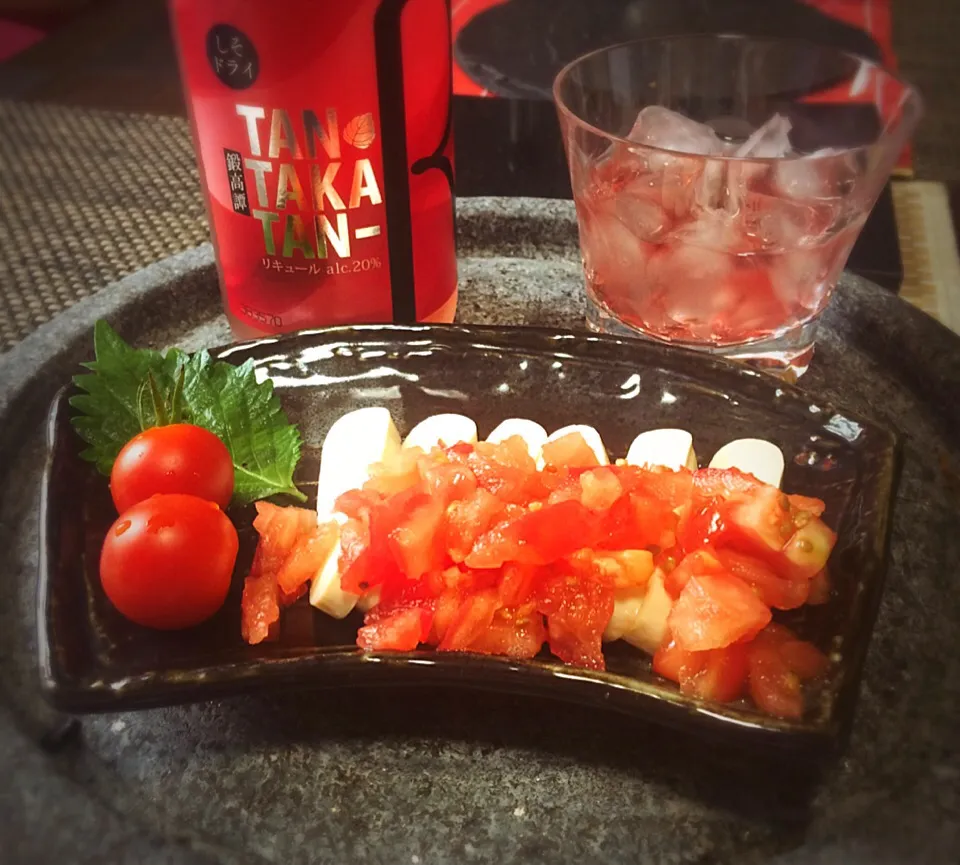 ひとみんΨ(*´∀｀)Ψさんの料理 浅もっちゃん漬け豆腐😚💕
シャリシャリひんやりトマト🍅のせ～|佐野未起さん