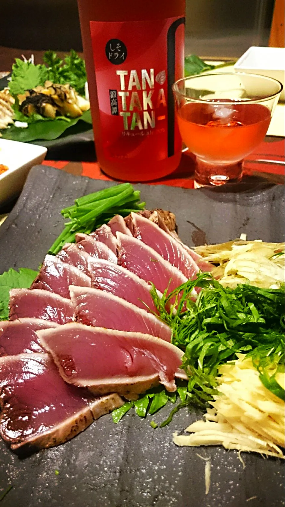 カツオのタタキ🐟タンタカタ〜ン🍷＼(^^)／ありがとうございます❗|ナムナムさん