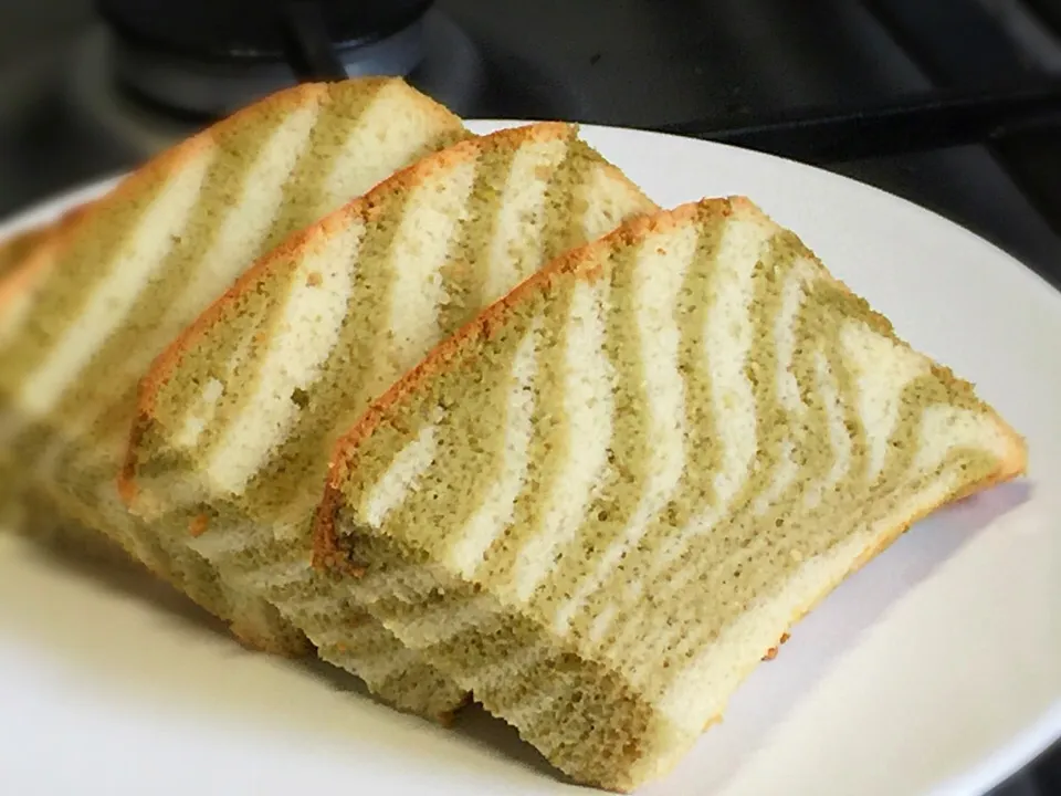 Green tea zebra chiffon cake|Lie Lie Chongさん