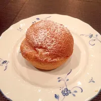 Snapdishの料理写真:グランフルーブのシュークリームは最高だよ|SHIHOさん