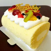 Snapdishの料理写真:フルーツロールケーキ♡|mama.さん