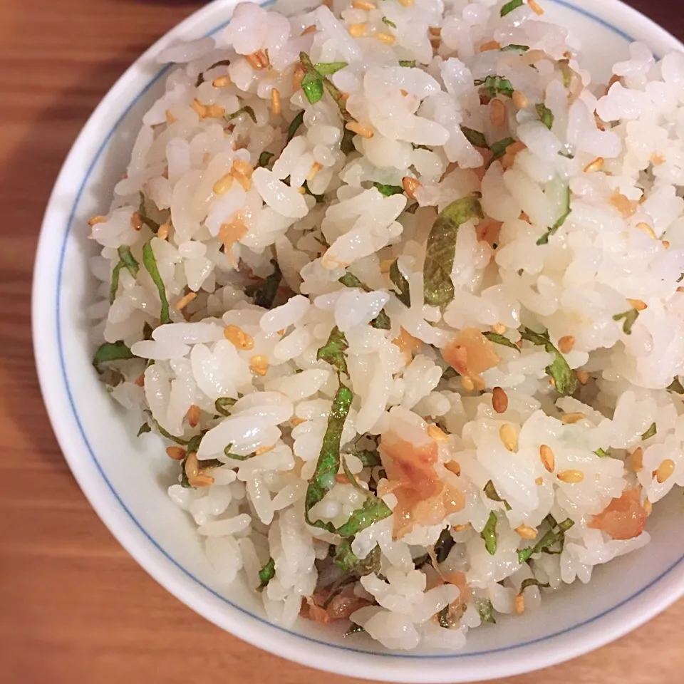 夏の定番❗️梅しそご飯🍚|ももさん