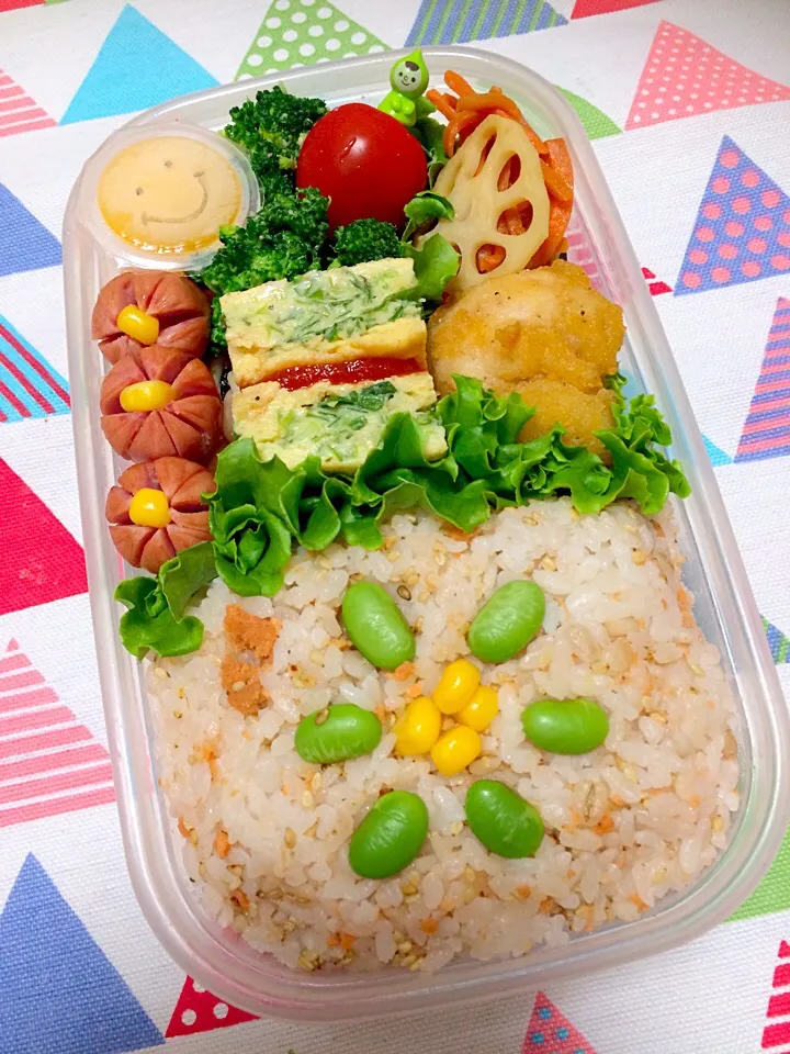 Snapdishの料理写真:寝坊しました〜;^_^Aでもギリギリセーフの双子用弁当…！|ゆりねかふぇさん