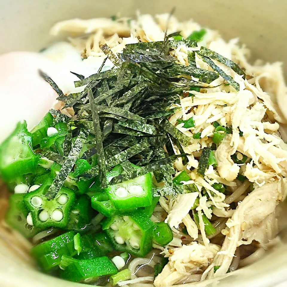 鶏ささみとオクラのぶっかけ蕎麦～v(^o^)|たかたかさん