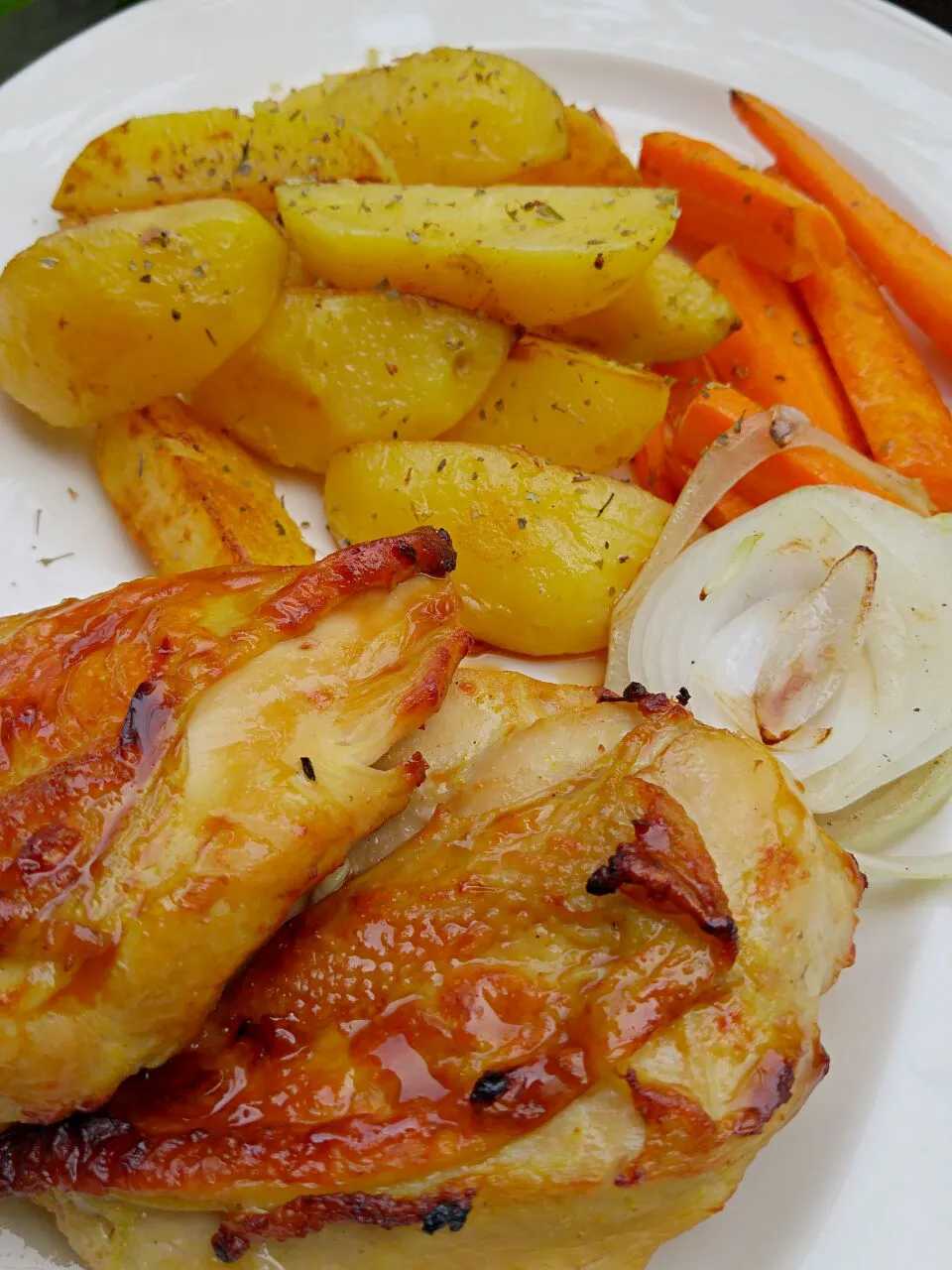 Roast chicken with potatoes|Tanongさん