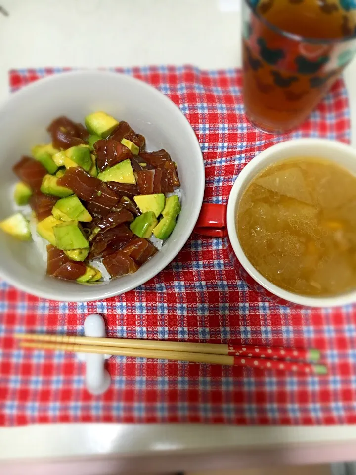 まぐろアボカド丼と冬瓜とツナのスープ|えりかさん