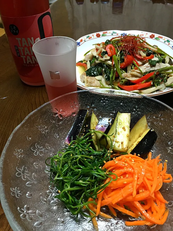 三種のナムル、ナスの生姜醤油風味、人参のレモン風味、おかひじき胡麻風味。|Yuuki🍷🍶🍻さん