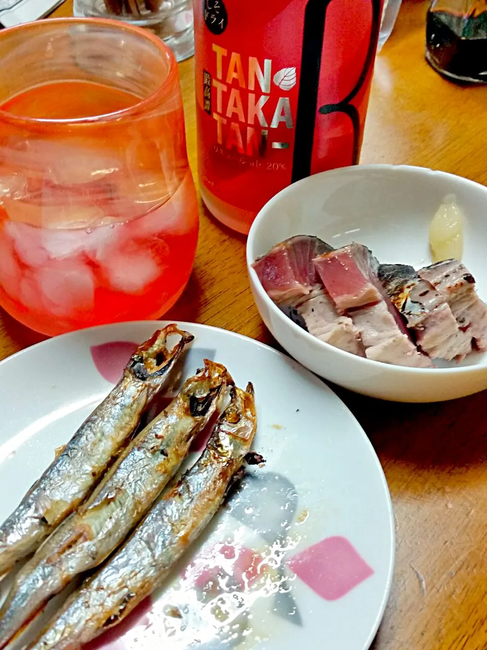 鰹のタタキと焼きししゃもで一杯😁♪|Morito Kamiyaさん
