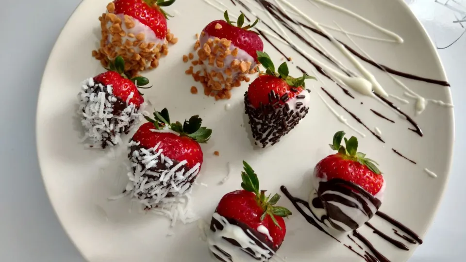 Homemade chocolate covered strawberries|paulaさん