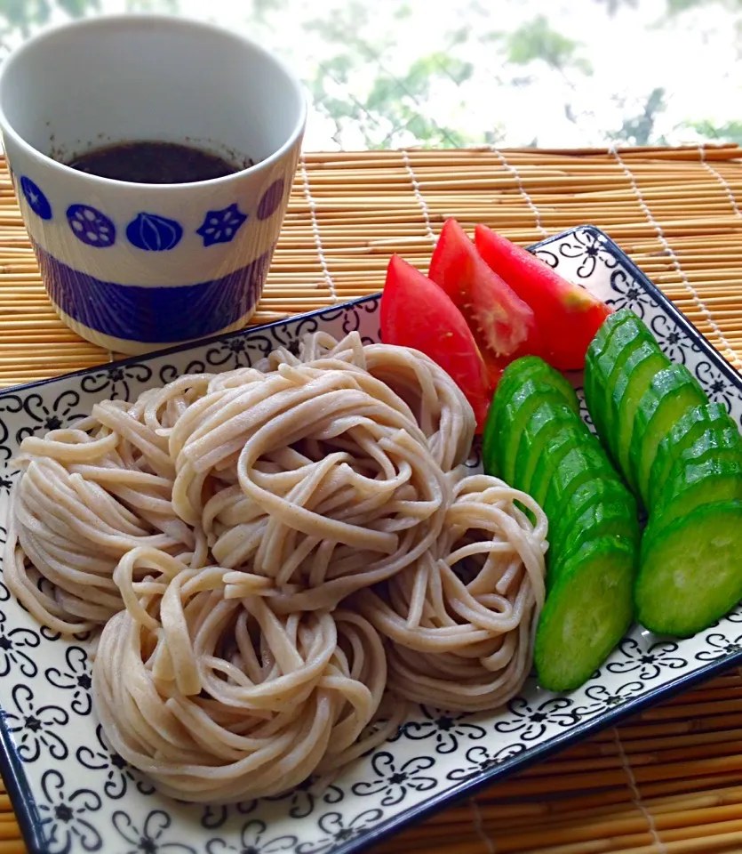 昼ごはん ゴマだれ蕎麦と実家のお野菜|砂雪さん