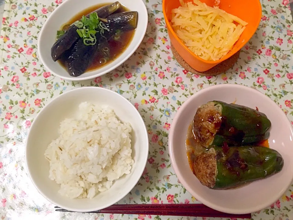 ピーマンの肉詰め、じゃがいものたらこ和え、ナスの煮浸し、麦ご飯|みほ＊＊＊さん