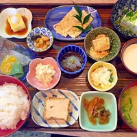 豆腐屋さんのお豆腐御膳|Tohmonさん