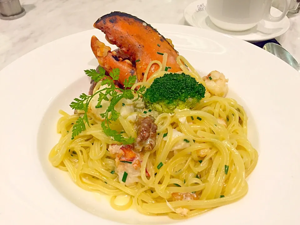 Snapdishの料理写真:Boston lobster linguine|Sky Blueさん