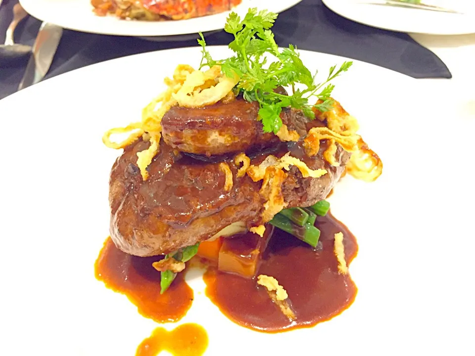 Pan-fried Australian tenderloin & seated foie gras|Sky Blueさん