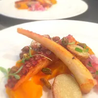 Pulpo al vapor con puré de calabaza|noe rodriguezさん