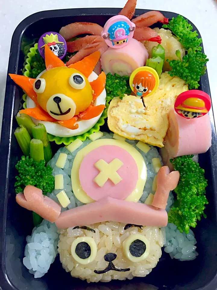 Snapdishの料理写真:キャラ弁〜ワンピース★チョッパー新世界ver.|くるりん★さん