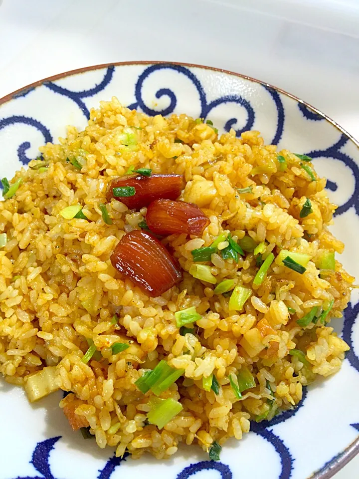 カレー味噌炒飯、らっきょう添え|Mayumi Konishiさん