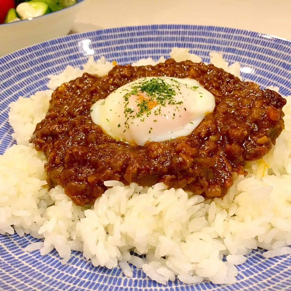 半熟卵がとろりんちょ！ 野菜たっぷりキーマカレー！！|NOBUちえさん