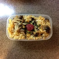 Snapdishの料理写真:ご飯1合弁当 しめじと油揚げの炊き込みご飯 2016.7.29