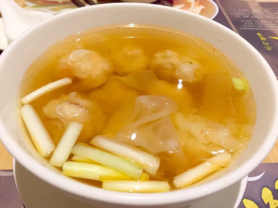 House specialty wonton in soup|Sky Blueさん