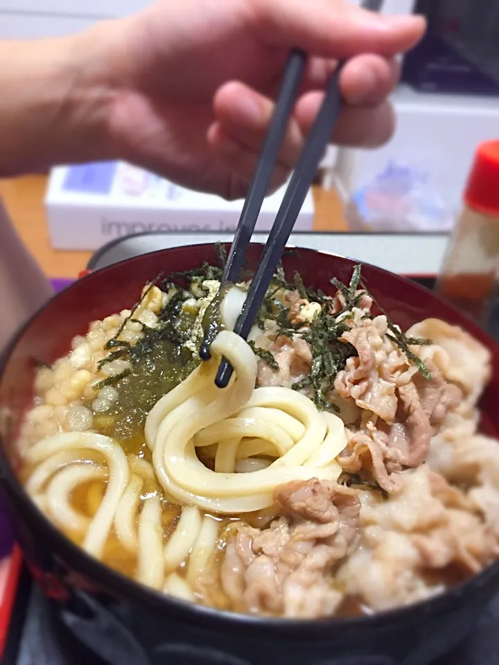 彼ごはん🍴肉かすうどん|Yurie@さん