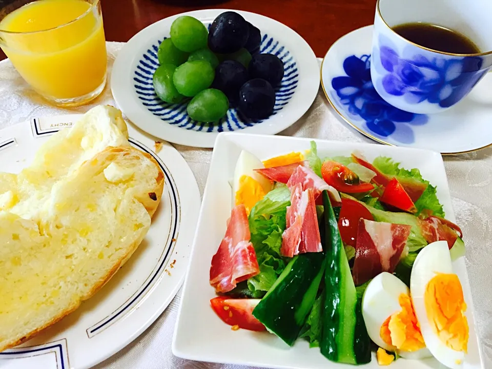 ☀️夏の朝の爽やか朝GOPAN🍴☕️🍇|ｋｚｓｙｋさん