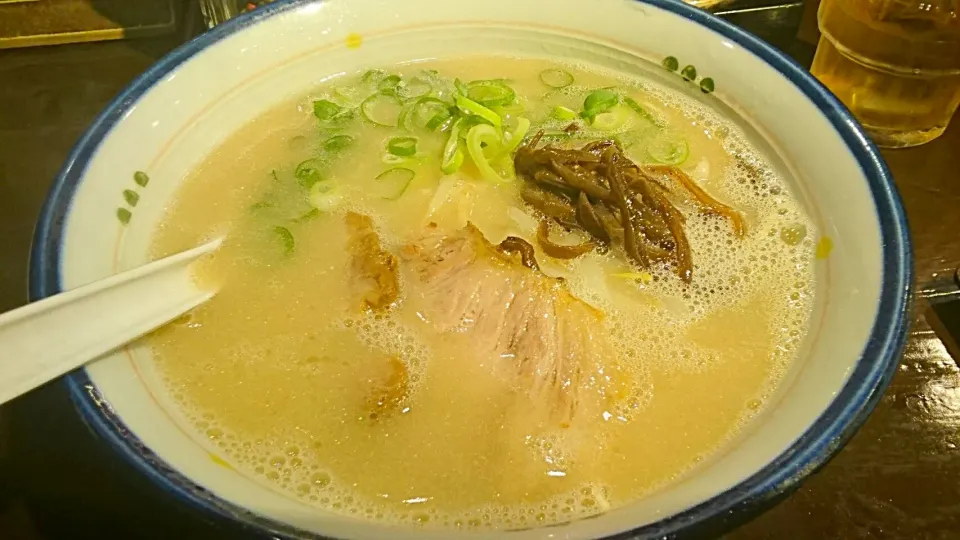 麺の坊 砦 の 砦らぁめん(細麺、ばりかた)＠神泉、渋谷16079|大脇さん