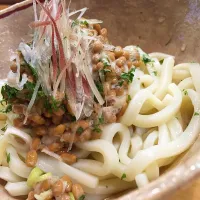 Snapdishの料理写真:冷やし納豆うどん|Sayzzyさん